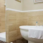 Almandine 4* براغ