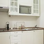 Almandine شقة فندقية 4*