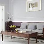 Almandine 4* براغ