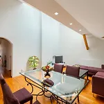 Almandine شقة فندقية 4*