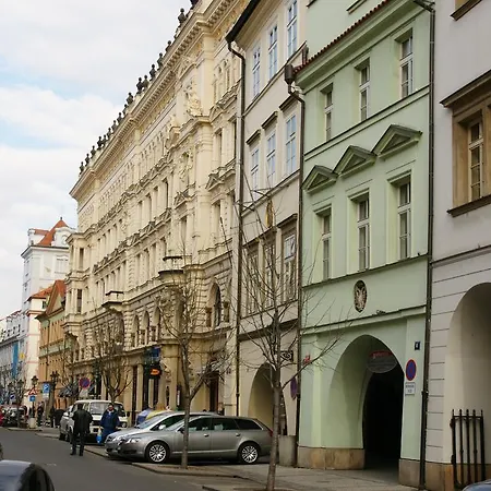 Almandine 4* Prag